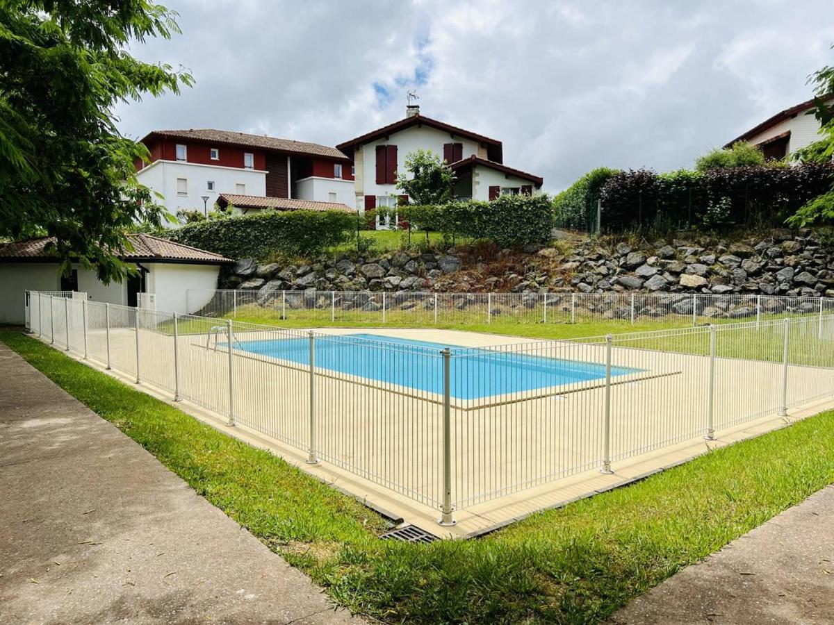 Appartement F2 A Cambo-Les-Bains Avec Piscine, Proche Thermes, Terrasse Et Parking - Fr-1-495-36 Eksteriør billede